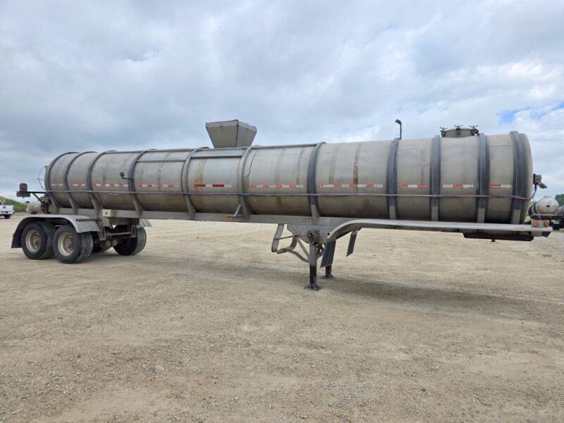Dual 12″ U-4890 1996 Trailer 6000 Gallon Stainless Steel Semi Tanker