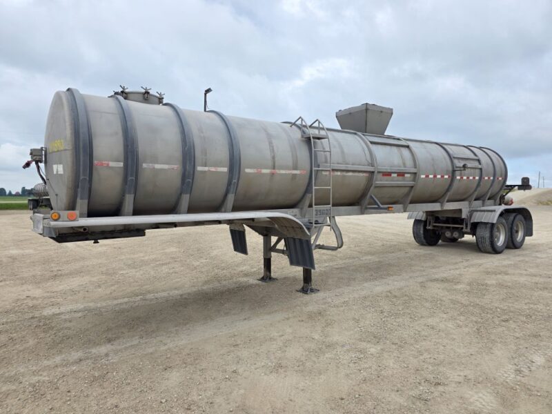 Dual 12″ U-4890 1996 Trailer 6000 Gallon Stainless Steel Semi Tanker