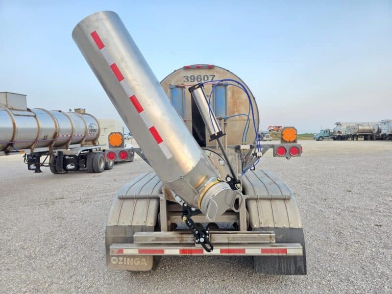 Dual 12″ U-4890 1996 Trailer 6000 Gallon Stainless Steel Semi Tanker w. 20″ Swivel