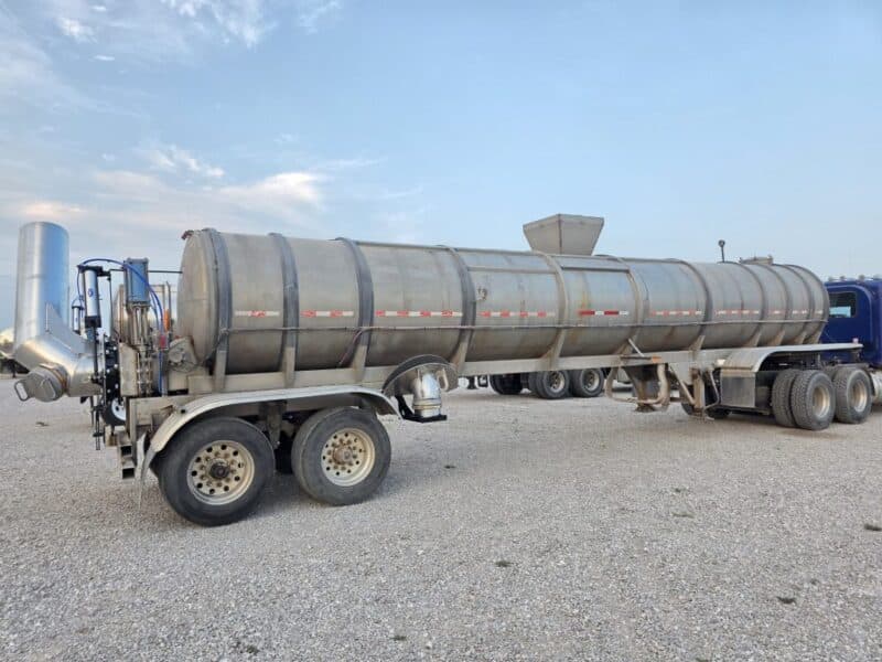 Dual 12″ U-4890 1996 Trailer 6000 Gallon Stainless Steel Semi Tanker w. 20″ Swivel