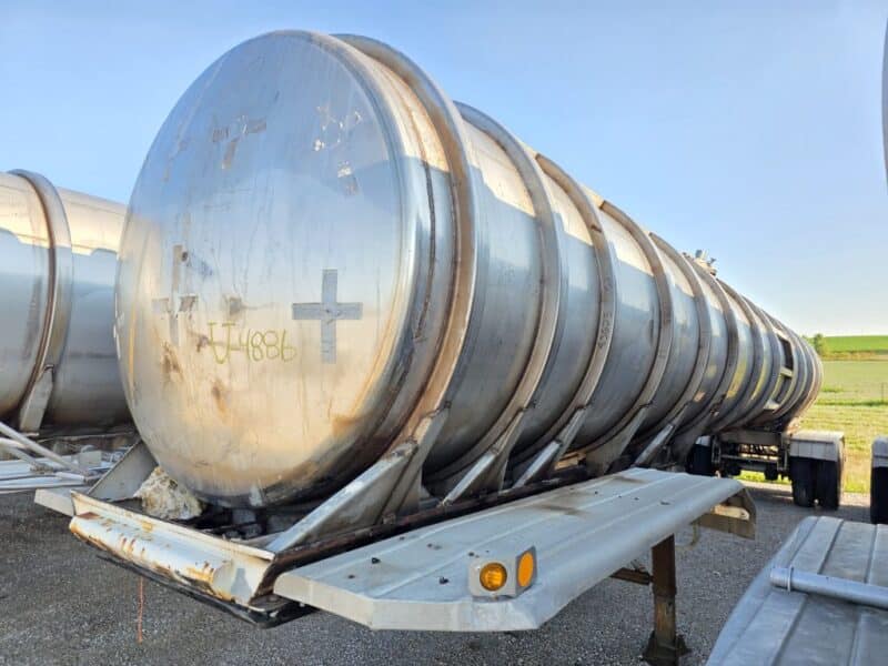 U-4886 1989 Bar-Bel 7000 Gallon Stainless Steel Semi Tanker