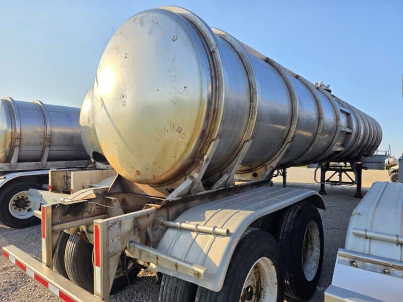 U-4886 1989 Bar-Bel 7000 Gallon Stainless Steel Semi Tanker