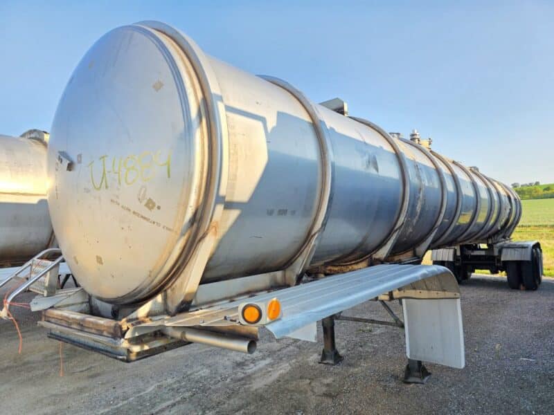 U-4884 1998 Polar 7000 Gallon Stainless Steel Semi Tanker