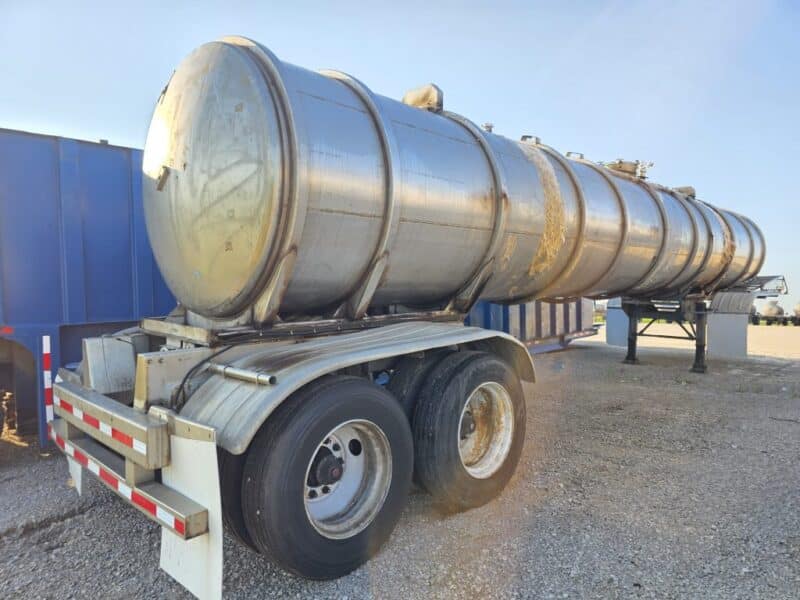 U-4884 1998 Polar 7000 Gallon Stainless Steel Semi Tanker