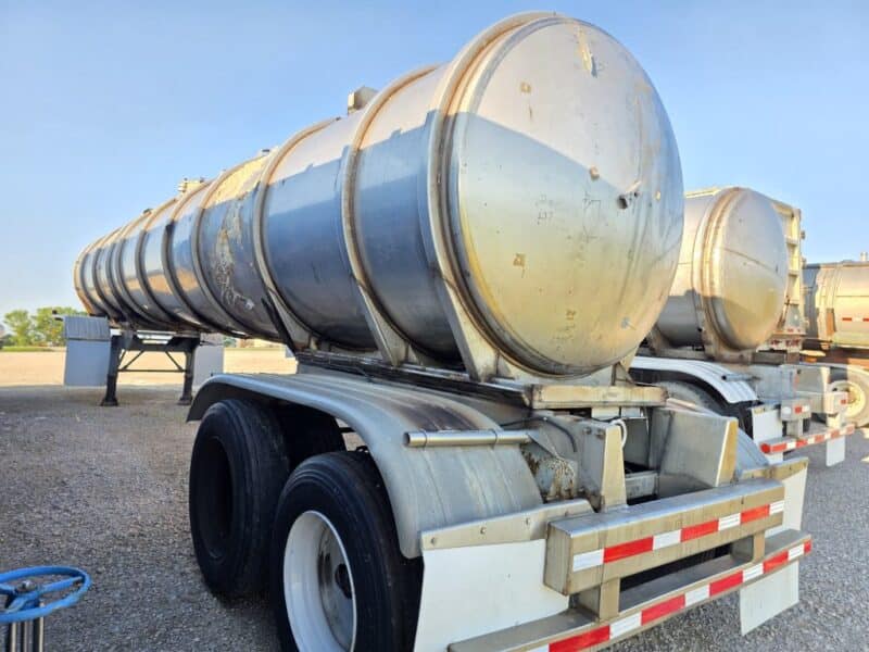 U-4884 1998 Polar 7000 Gallon Stainless Steel Semi Tanker