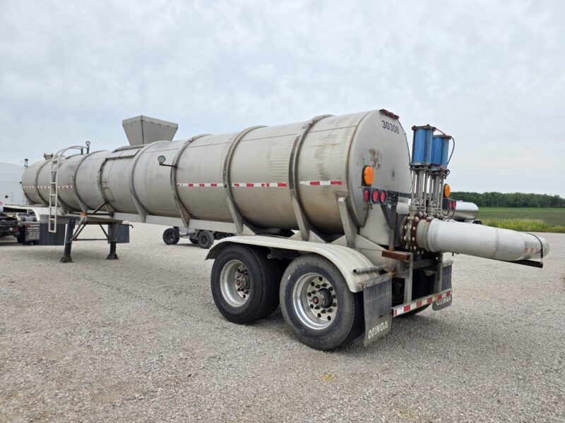 Dual 12″ U-4894 2003 West-Mark 6400 Gallon Stainless Steel Semi Tanker