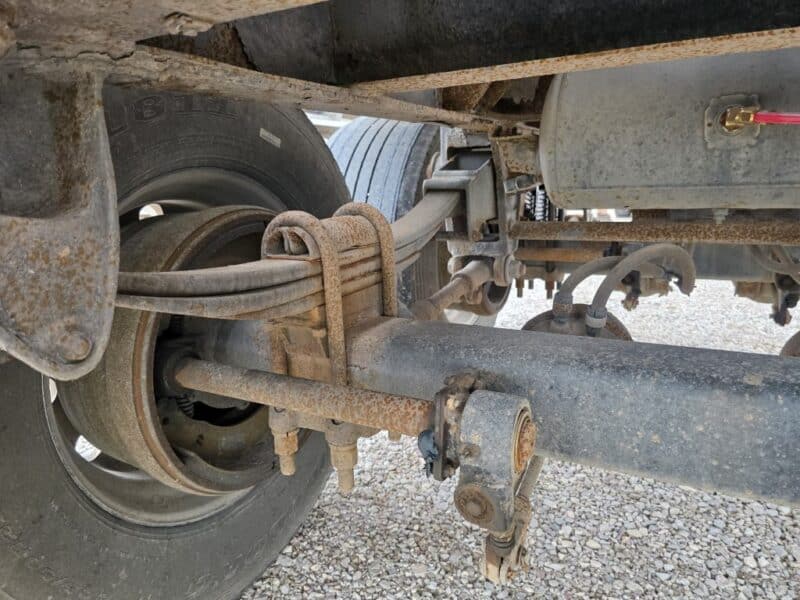 Dual 12″ U-4892 1982 Walker 5950 Gallon Stainless Steel Semi Tanker
