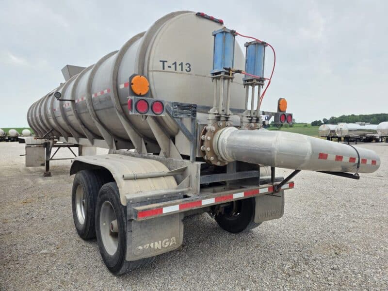 Dual 12″ U-4893 1987 Fruehauf 6700 Gallon Stainless Steel Semi Tanker