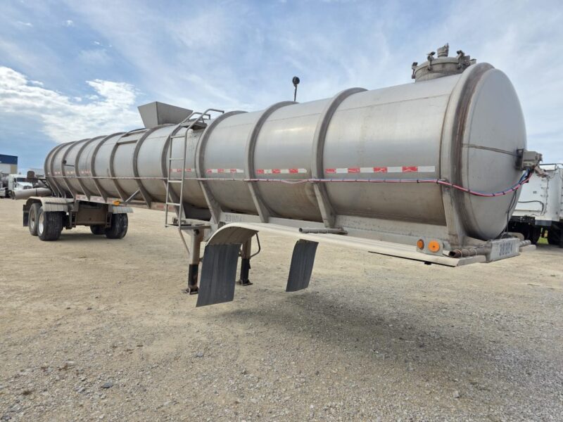 Dual 12″ U-4891 1987 Fruehauf 6700 Gallon Stainless Steel Semi Tanker