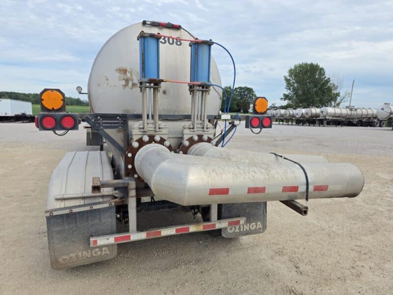 Dual 12″ U-4894 2003 West-Mark 6400 Gallon Stainless Steel Semi Tanker
