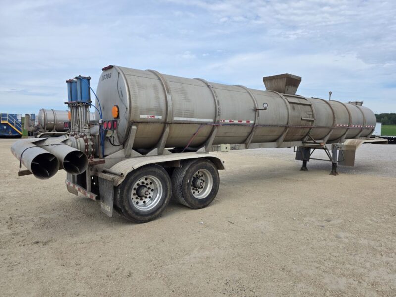 Dual 12″ U-4894 2003 West-Mark 6400 Gallon Stainless Steel Semi Tanker