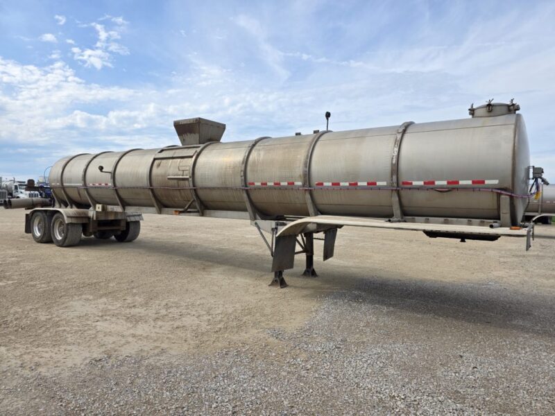 Dual 12″ U-4894 2003 West-Mark 6400 Gallon Stainless Steel Semi Tanker
