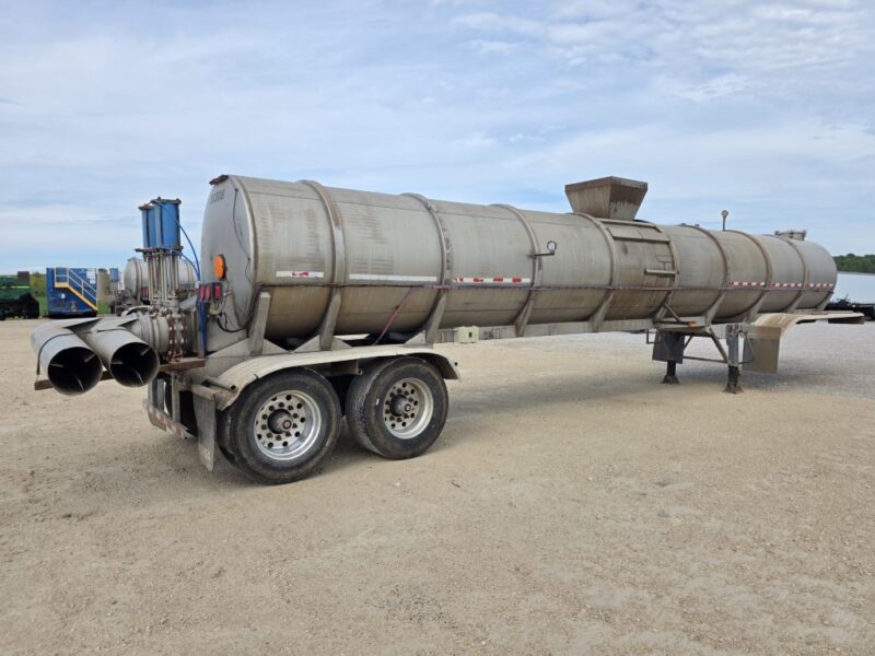 Dual 12″ U-4894 2003 West-Mark 6400 Gallon Stainless Steel Semi Tanker
