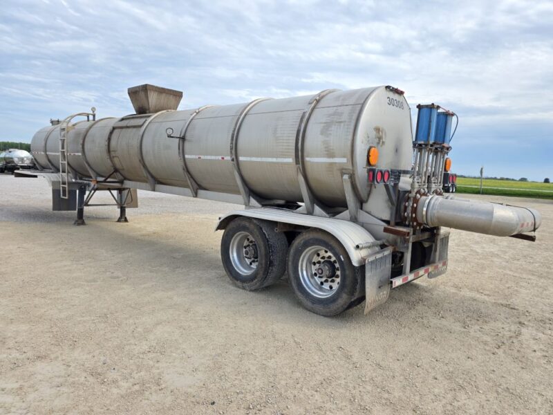 Dual 12″ U-4894 2003 West-Mark 6400 Gallon Stainless Steel Semi Tanker