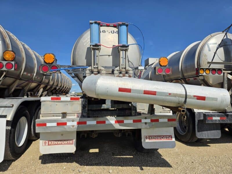 Dual 12″ U-4889 1985 Brenner 6000 Gallon Stainless Steel Semi Tanker