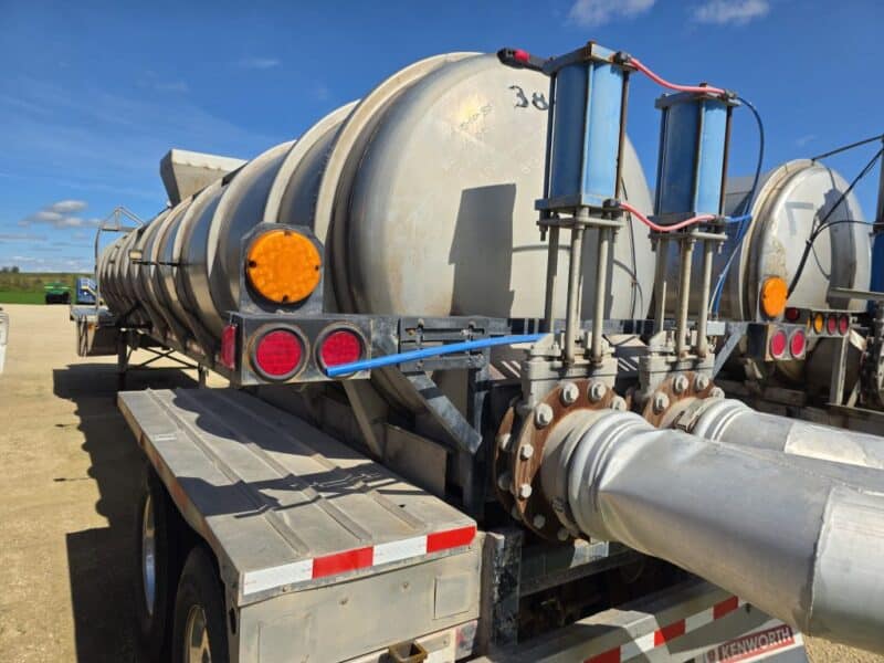 Dual 12″ U-4889 1985 Brenner 6000 Gallon Stainless Steel Semi Tanker