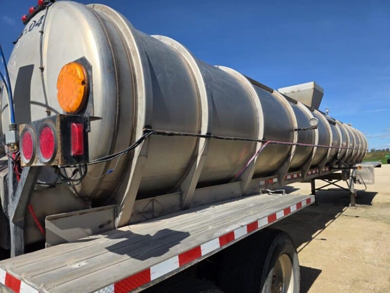 Dual 12″ U-4889 1985 Brenner 6000 Gallon Stainless Steel Semi Tanker