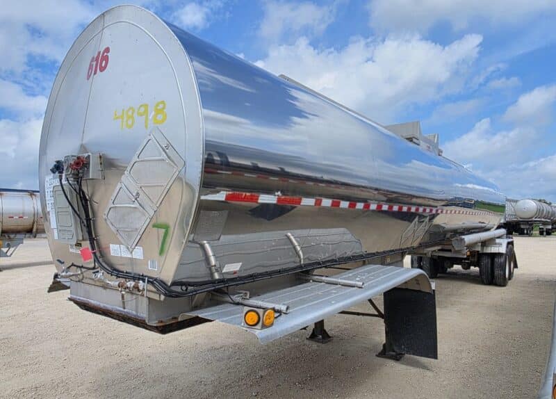 U-4898 1995 Brenner 7000 Gallon Stainless Steel Semi Tanker