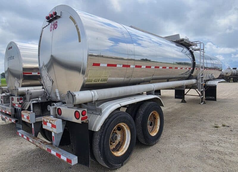 U-4898 1995 Brenner 7000 Gallon Stainless Steel Semi Tanker