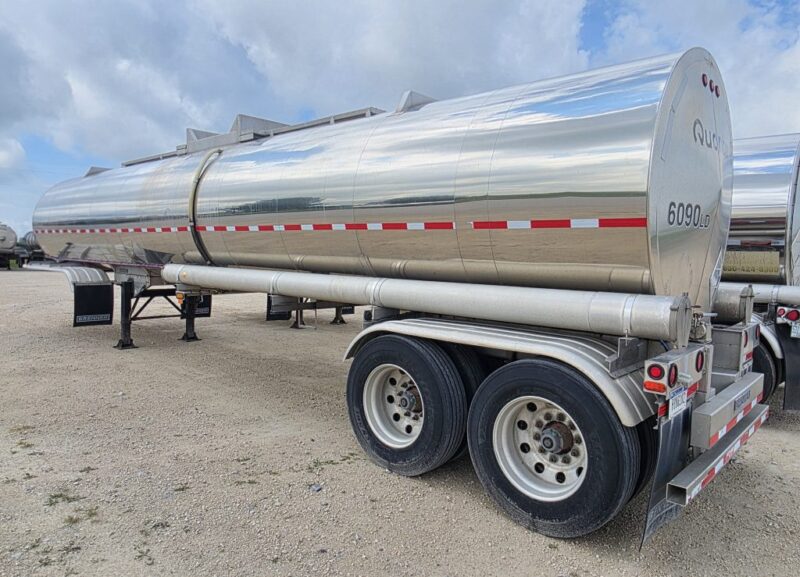 U-4897 2010 Brenner 7000 Gallon Stainless Steel Semi Tanker