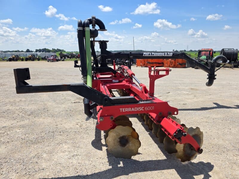 Phil’s Pumping 20′ Pottinger Disc Manure Incorporator w. 6″ Stinger