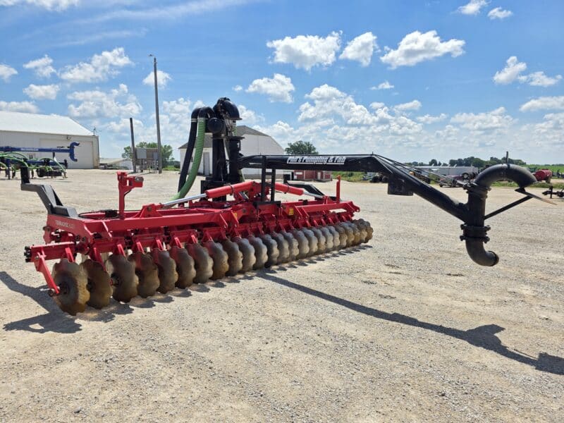 Phil’s Pumping 20′ Pottinger Disc Manure Incorporator w. 6″ Stinger