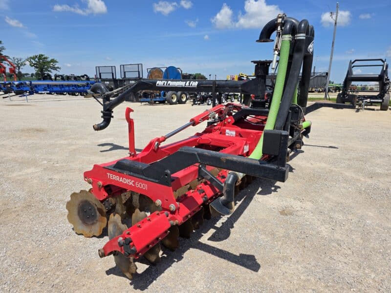 Phil’s Pumping 20′ Pottinger Disc Manure Incorporator w. 6″ Stinger