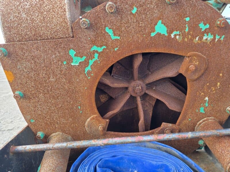 (2) 8′ Houle Pit Pumps and Trailer