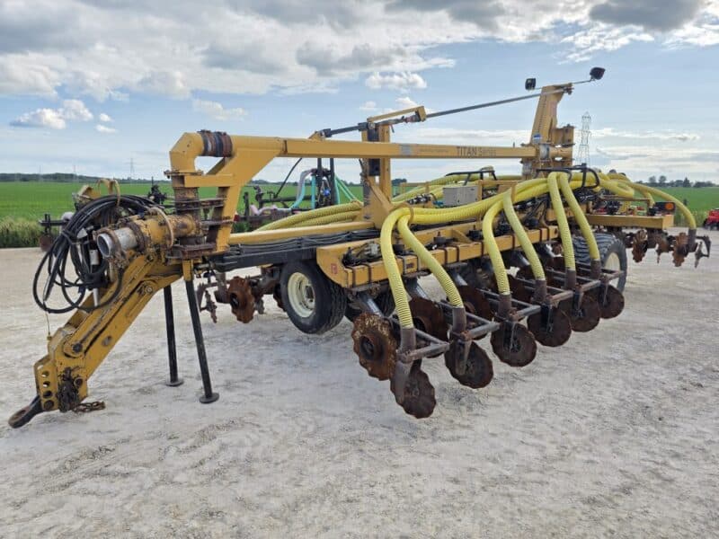 36′ Bazooka Farmstar Titan 1 Pulltype Toolbar