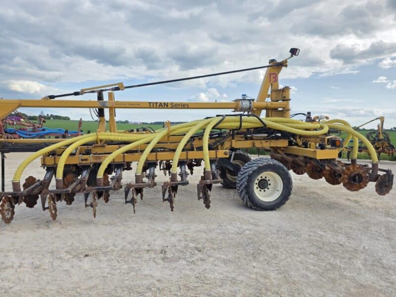 36′ Bazooka Farmstar Titan 1 Pulltype Toolbar