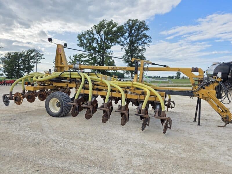 36′ Bazooka Farmstar Titan 1 Pulltype Toolbar