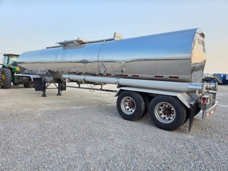 U-4899 1995 STE 7000 Gallon Stainless Steel Semi Tanker
