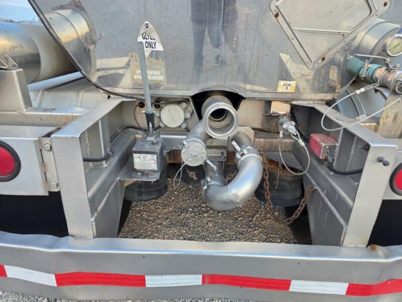 U-4899 1995 STE 7000 Gallon Stainless Steel Semi Tanker