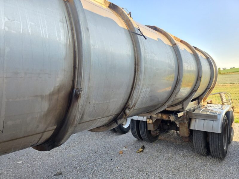 U-4896 1997 Brenner 6800 Gallon Stainless Steel Semi Tanker