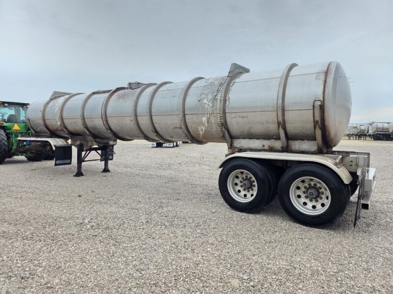U-4897 2010 Brenner 7000 Gallon Stainless Steel Semi Tanker