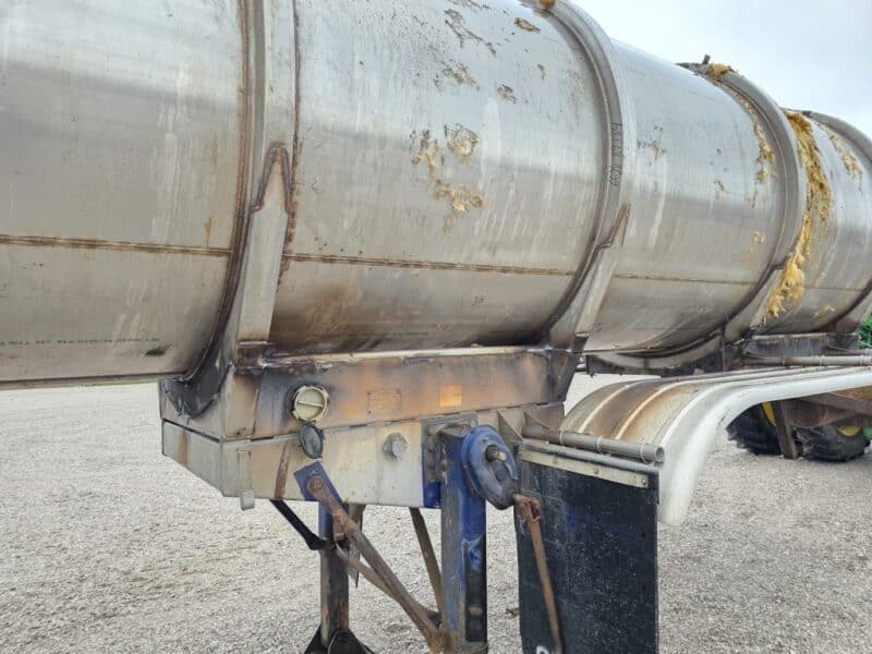 U-4898 1995 Brenner 7000 Gallon Stainless Steel Semi Tanker