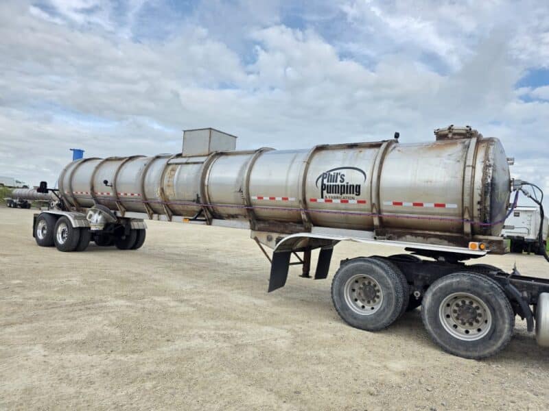 U-4896 1997 Brenner 6800 Gallon Stainless Steel Semi Tanker