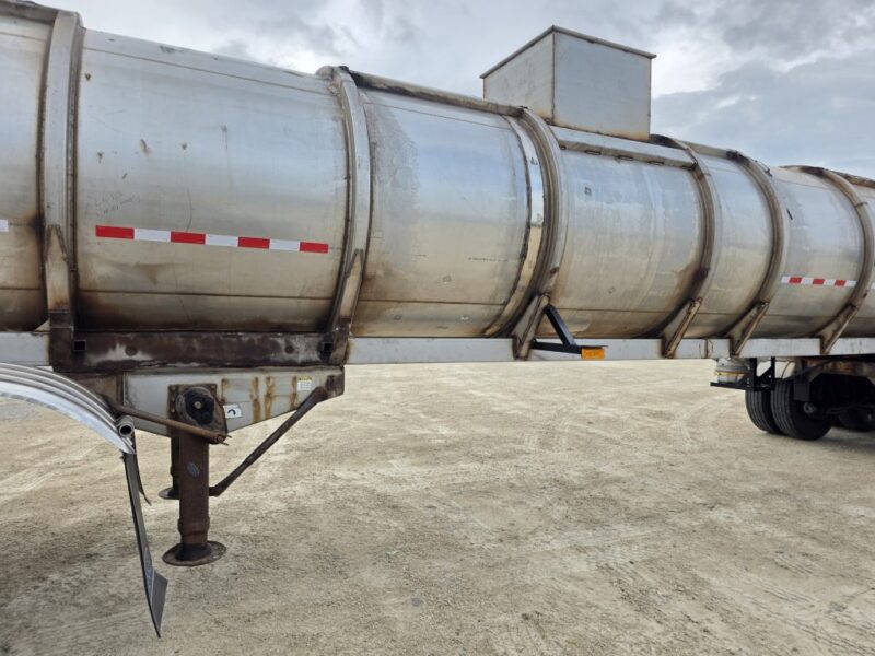 U-4896 1997 Brenner 6800 Gallon Stainless Steel Semi Tanker