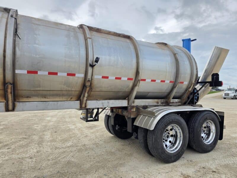 U-4896 1997 Brenner 6800 Gallon Stainless Steel Semi Tanker