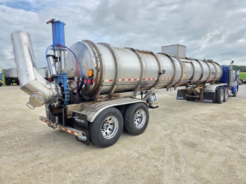 U-4896 1997 Brenner 6800 Gallon Stainless Steel Semi Tanker