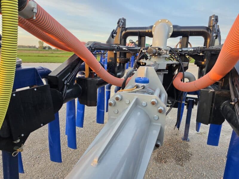 Lightly Used 48′ Dribble Bar w. H.D. 8″ Stinger w. Mini Manifolds to 4″ Hoses