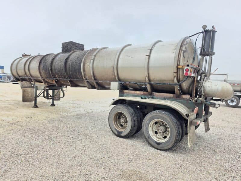 18″ U-4901 1979 Heil 6300 Gallon Stainless Steel Semi Tanker w. 18in Unload