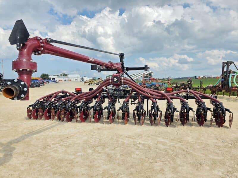 300 Acres on 28′ ZML 1424 Toolbar w. 14 Red Viper Gen 4 Row Units w. 6″ Stinger