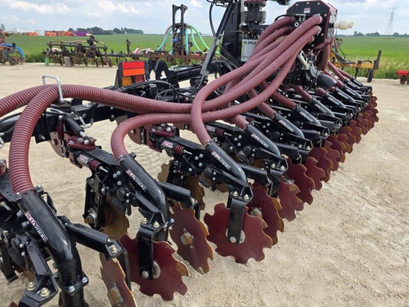 300 Acres on 28′ ZML 1424 Toolbar w. 14 Red Viper Gen 4 Row Units w. 6″ Stinger
