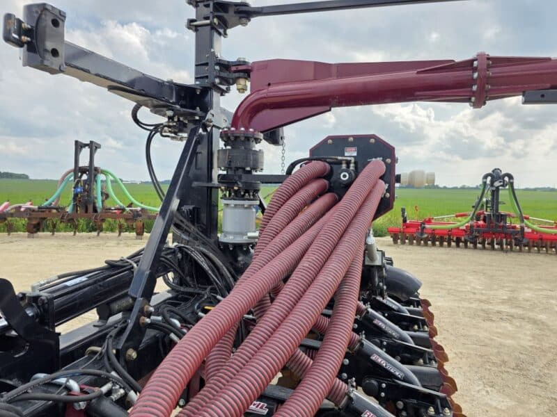 300 Acres on 28′ ZML 1424 Toolbar w. 14 Red Viper Gen 4 Row Units w. 6″ Stinger