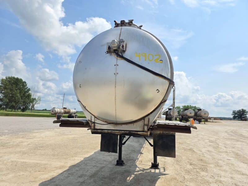 18″ U-4902 1985 Karikool 6500 Gallon Stainless Steel Semi Tanker w. 18in Unload