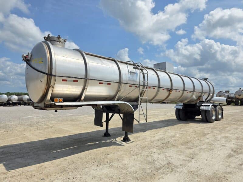 18″ U-4902 1985 Karikool 6500 Gallon Stainless Steel Semi Tanker w. 18in Unload