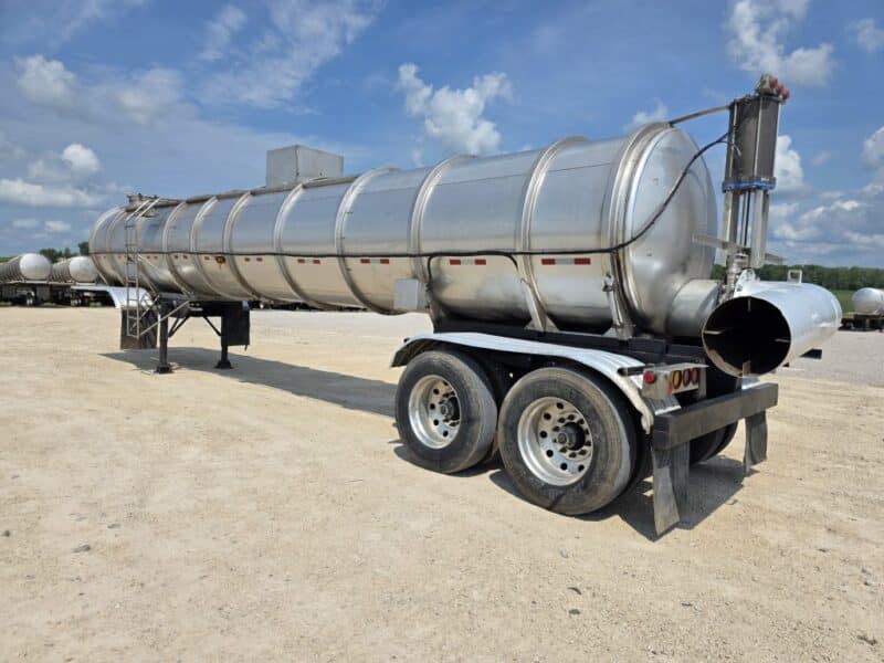 18″ U-4902 1985 Karikool 6500 Gallon Stainless Steel Semi Tanker w. 18in Unload