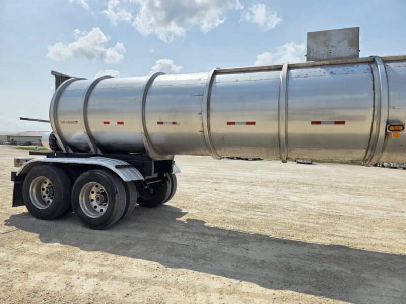 18″ U-4902 1985 Karikool 6500 Gallon Stainless Steel Semi Tanker w. 18in Unload