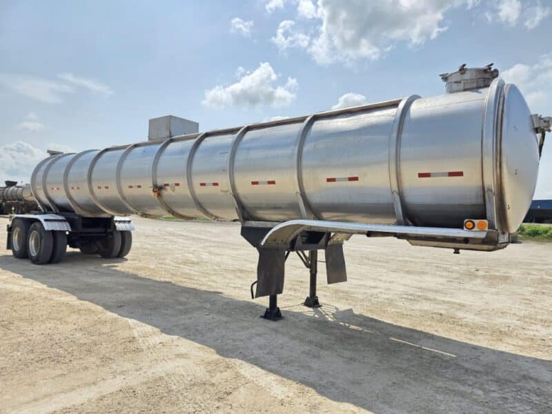 18″ U-4902 1985 Karikool 6500 Gallon Stainless Steel Semi Tanker w. 18in Unload